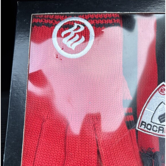 Y2K Rocawear Hat Glove And Scarf  Gift Set In Original Box. Red And Blue. - Picture 2 of 5